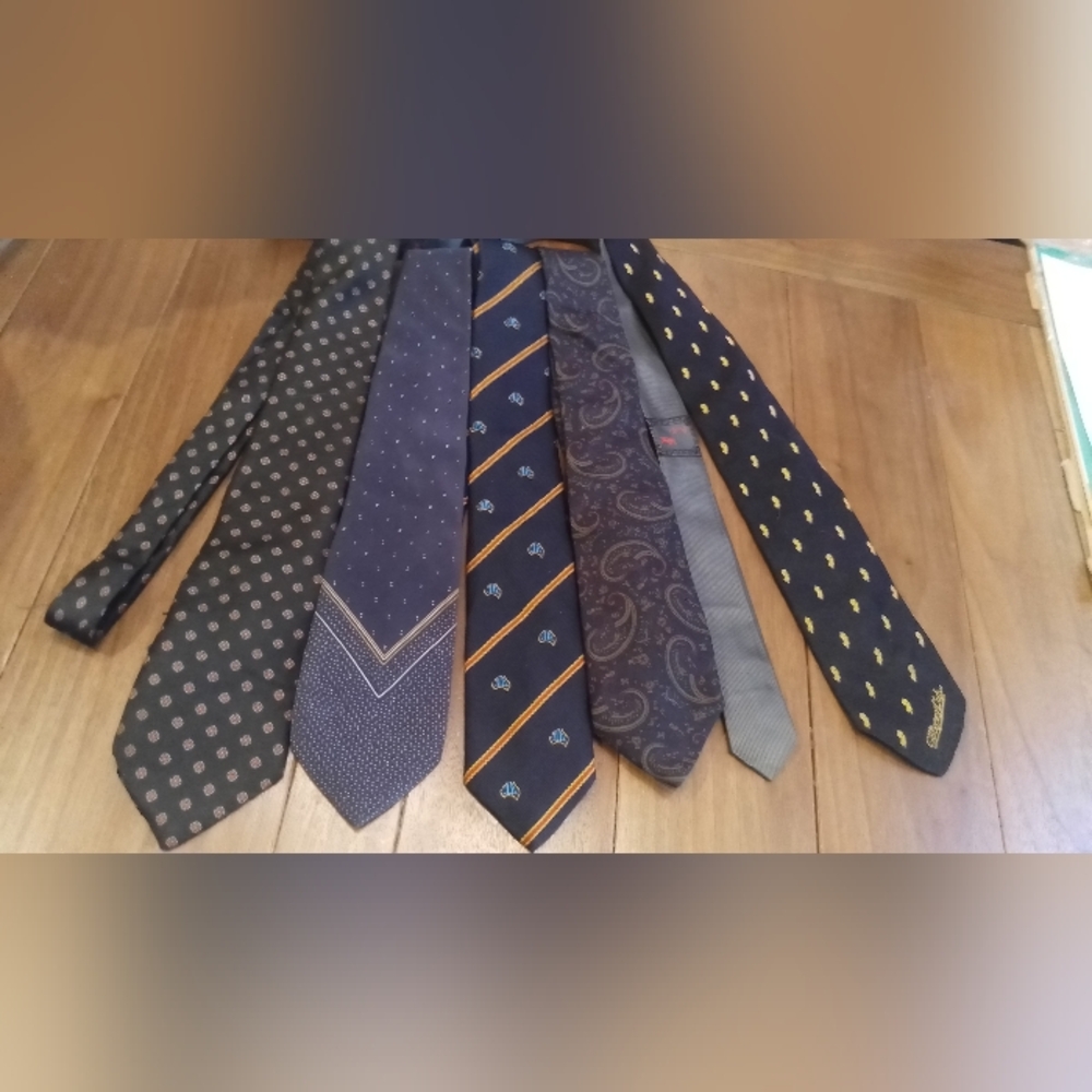 Vintage Men's Tie Collection - Black, Blue, Gray- 70's/80's/90's. 6 Ties!!!